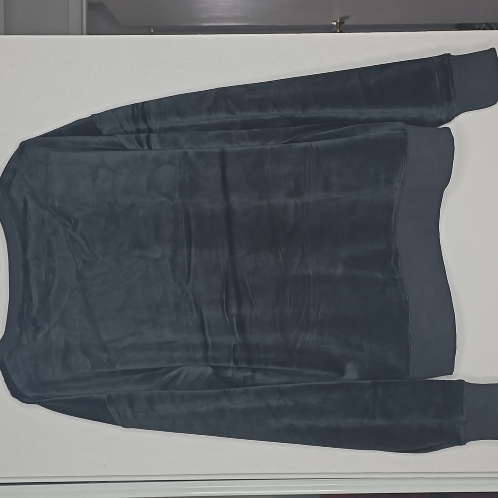 Paris Hilton The Star crew Black Velvet Swearshirt Size L, New With Tags - Picture 8 of 9